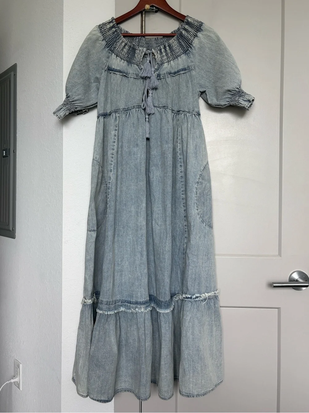 FREE PEOPLE ONE AND ONLY MAXI DRESS LIGHT DENIM BLUE WOMENS XS